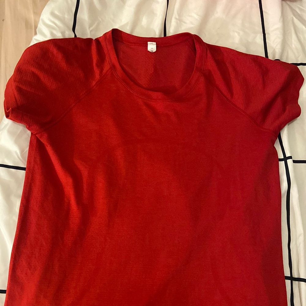 COPY - Lululemon dark red swiftly tech